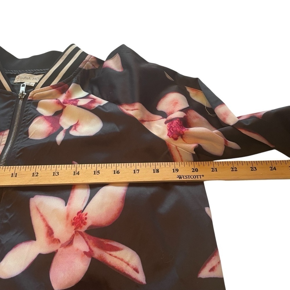 Anthro Luna Moon Oversized Floral
Satin Long Bomber Jacket- Size Small NWOT - Picture 7 of 11